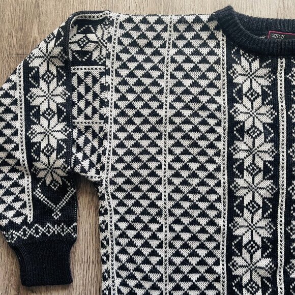 VTG 80s Stitch by Stitch Black White Geometric Snowflake CottageCore Sweater Med - Picture 3 of 4